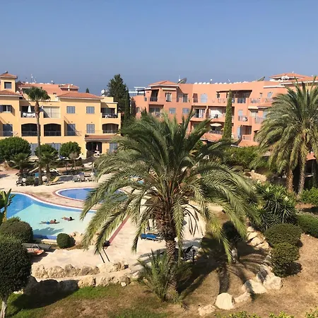 Limnaria Gardens - 1 Bedroom, Sunny With Stunning Pool Views Paphos